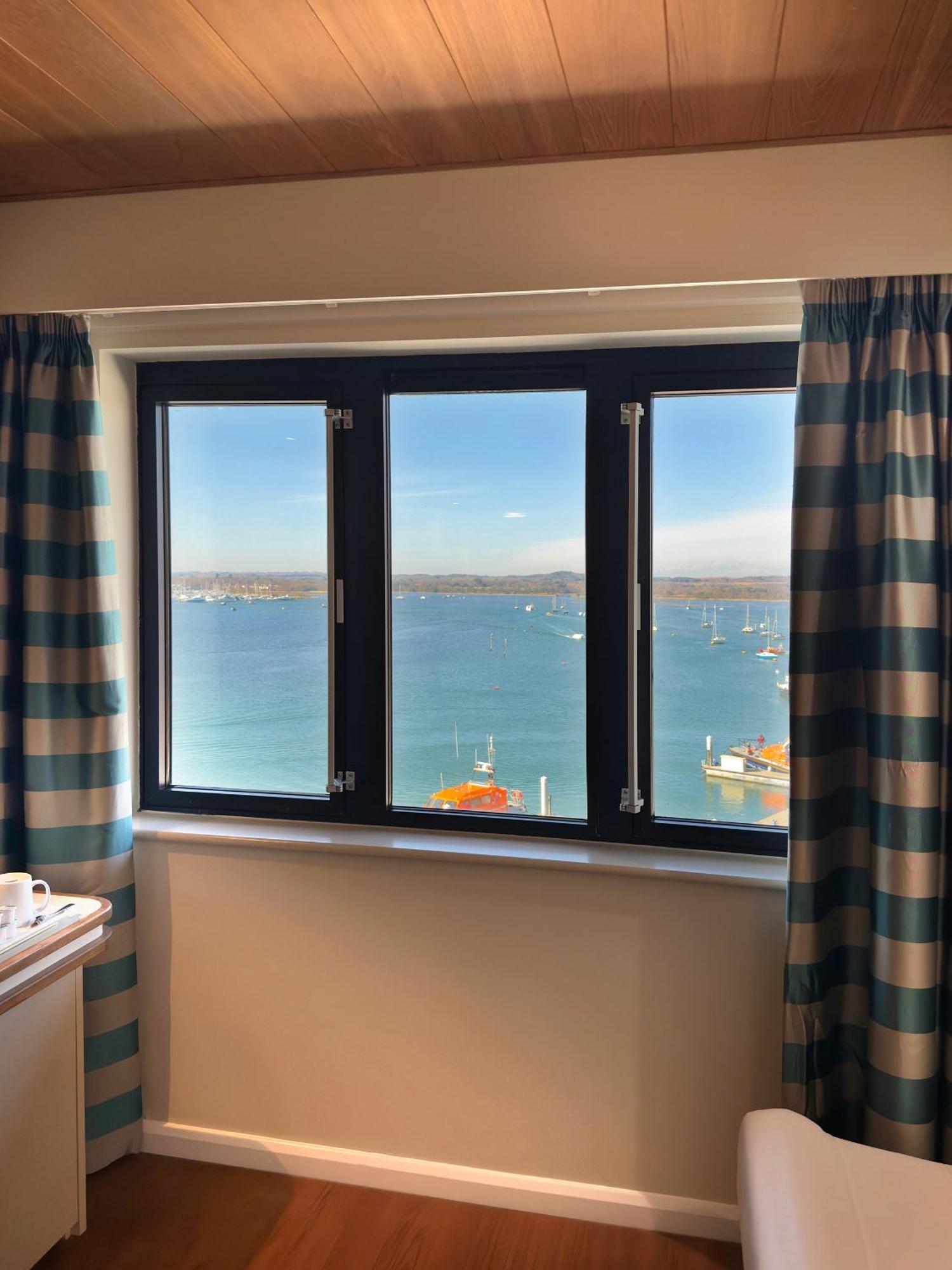 Rnli College Hotel Пул Екстериор снимка
