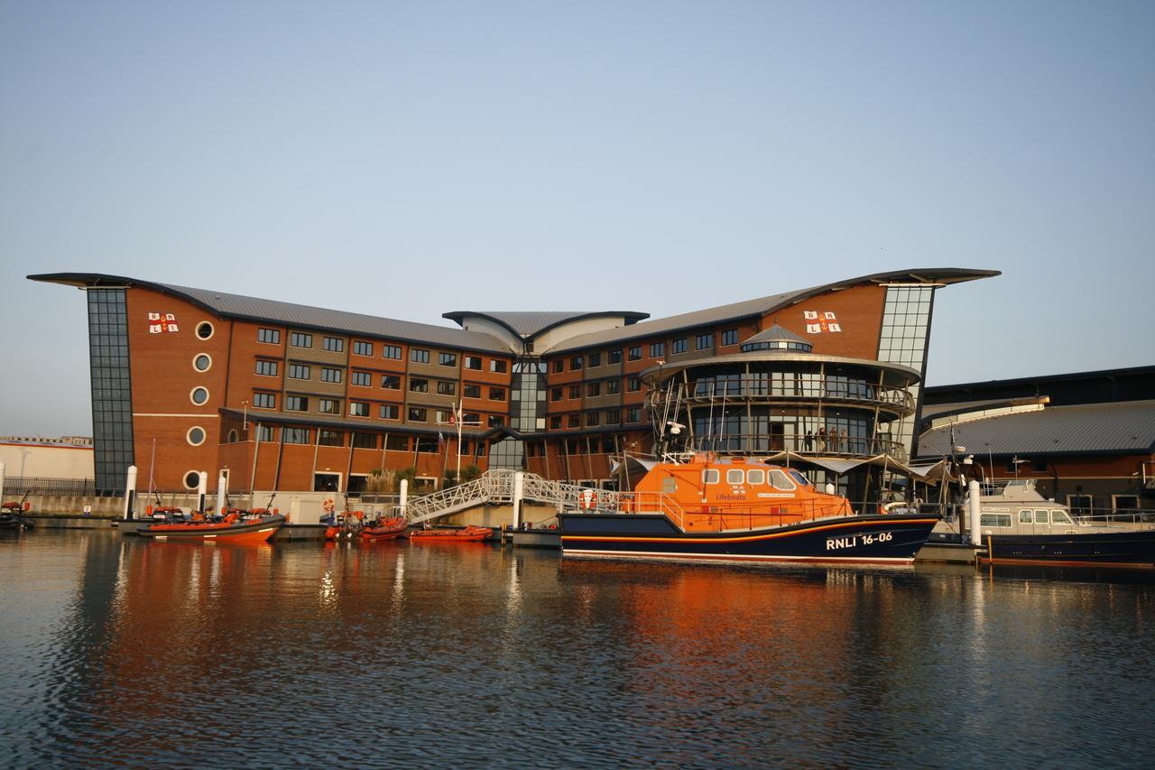 Rnli College Hotel Пул Екстериор снимка