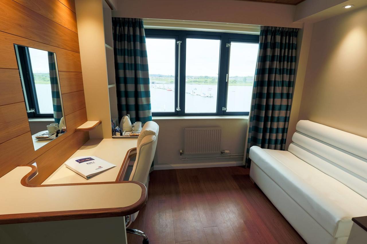 Rnli College Hotel Пул Екстериор снимка