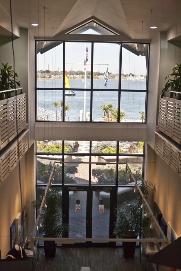 Rnli College Hotel Пул Екстериор снимка